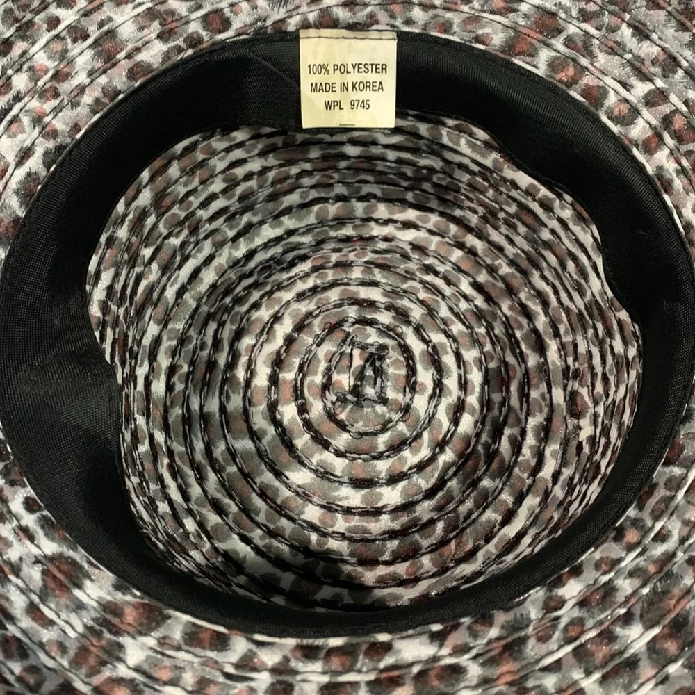 Animal print hat for sunny days - OS - Picture 4 of 8